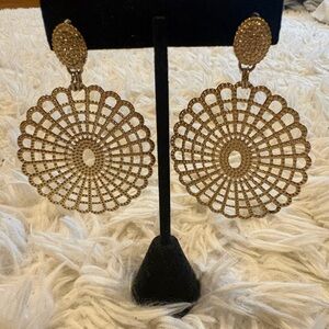 Lily Pulitzer Gold Filigree Round Drop Earrings